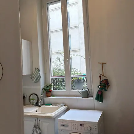 Alojamento de Acomodação e Pequeno-almoço Studio Parisien